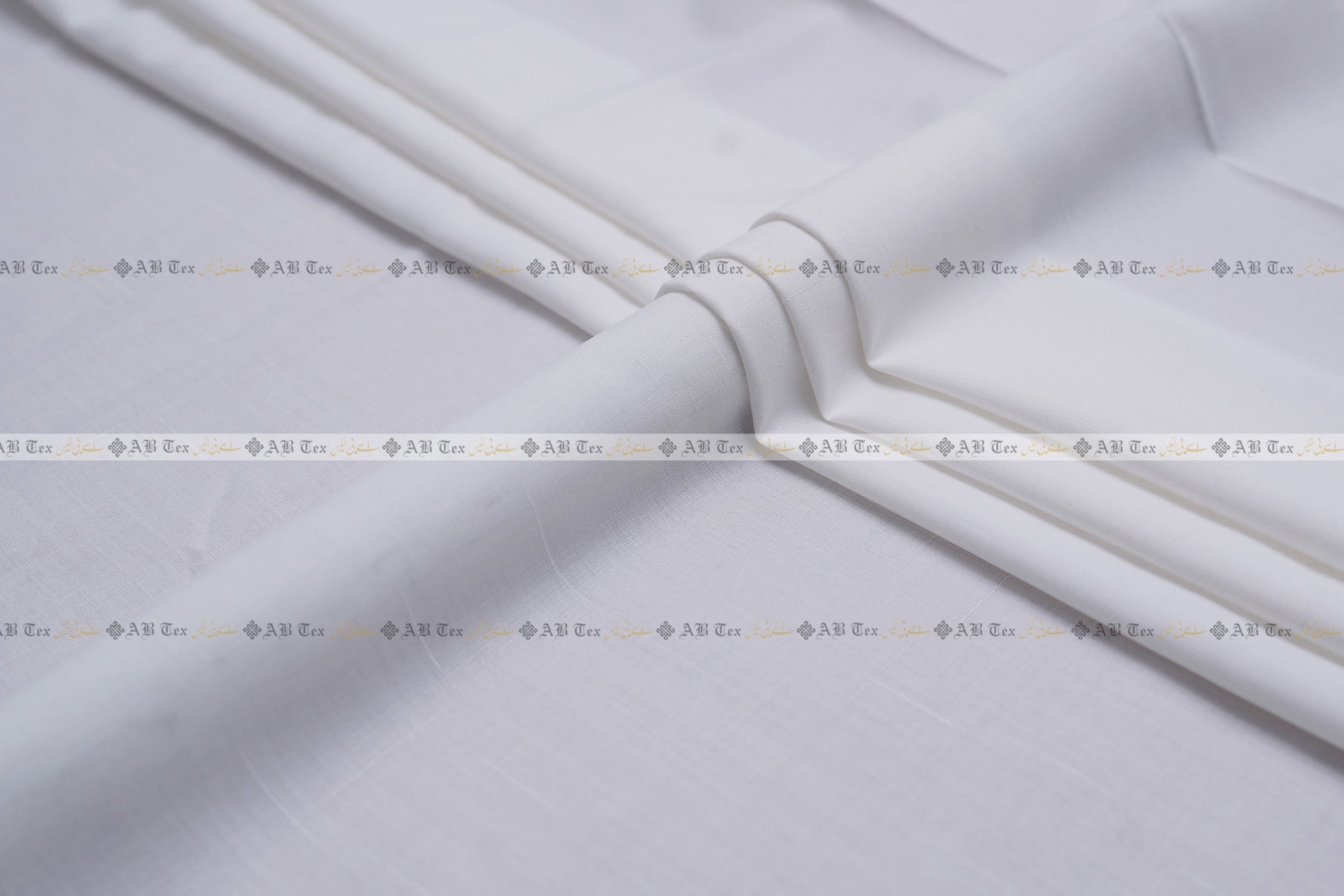Signature Wash & Wear Classic White